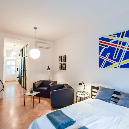 For Long-Term, Budget! Szovetseg Apartment In The Heart Of Budapeste Exterior foto