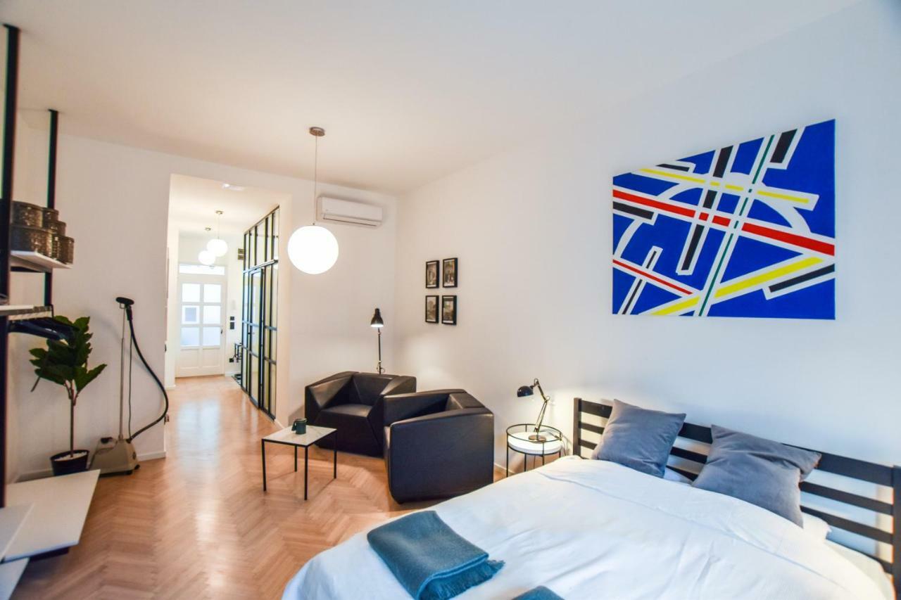 For Long-Term, Budget! Szovetseg Apartment In The Heart Of Budapeste Exterior foto