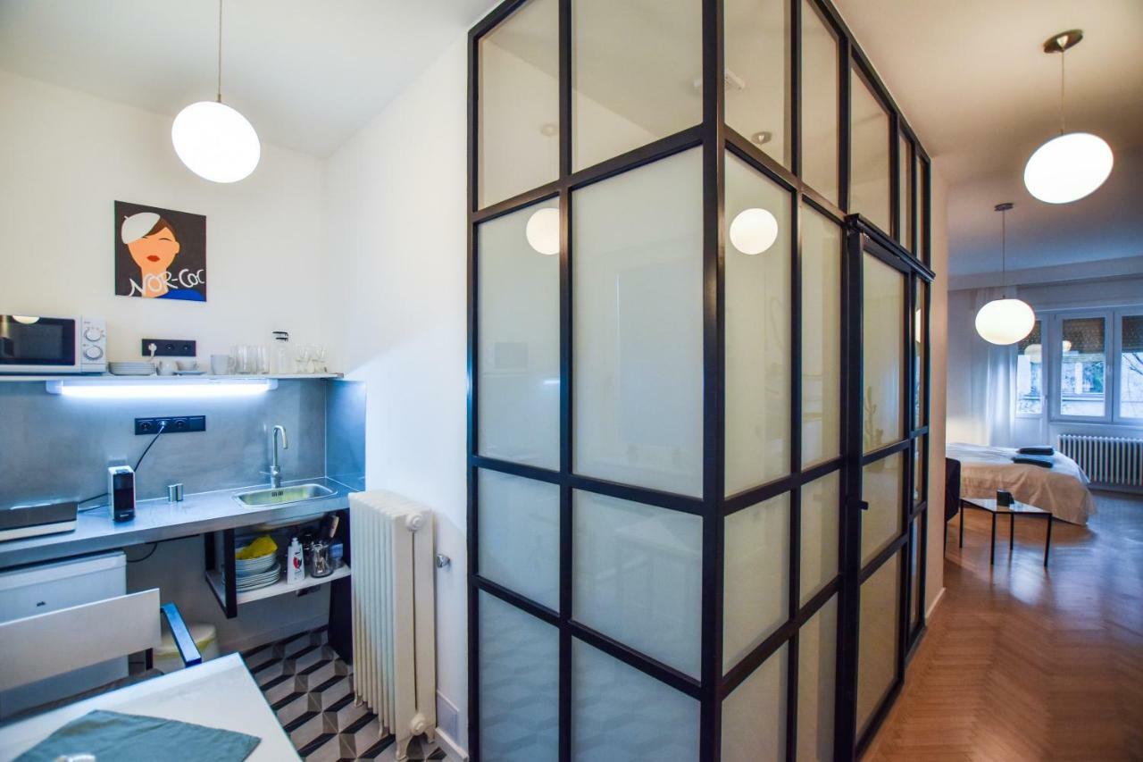 For Long-Term, Budget! Szovetseg Apartment In The Heart Of Budapeste Exterior foto